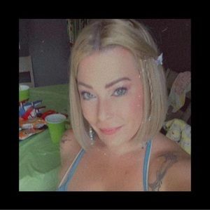 Meet your Posher, Erin marie